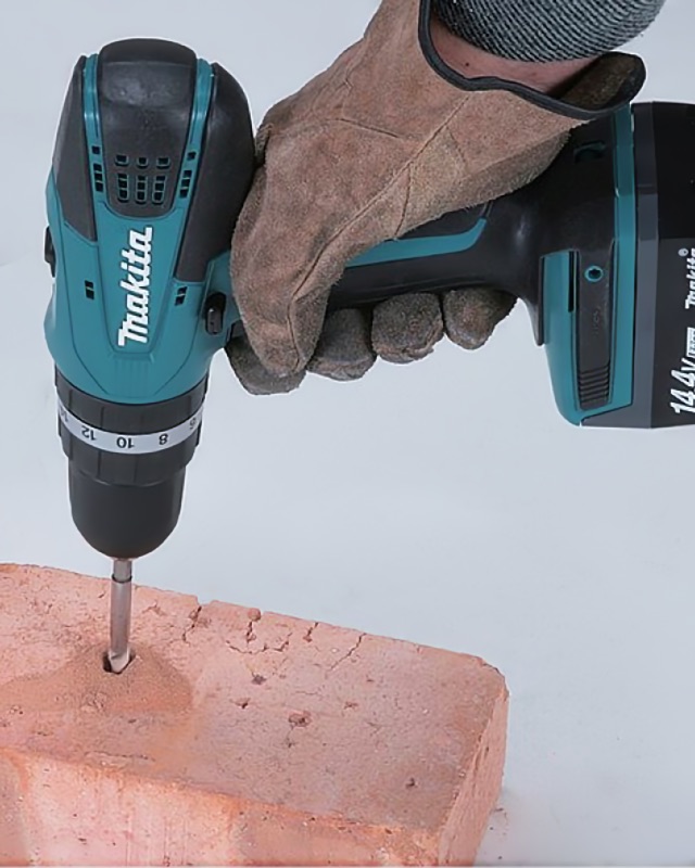 Máy khoan búa chạy pin 14.4V Makita DHP343SHE