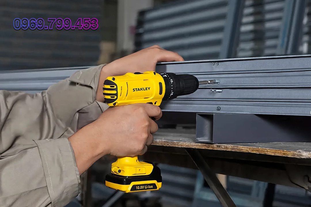 Máy khoan pin 10.8V động lực Stanley SCH12S2